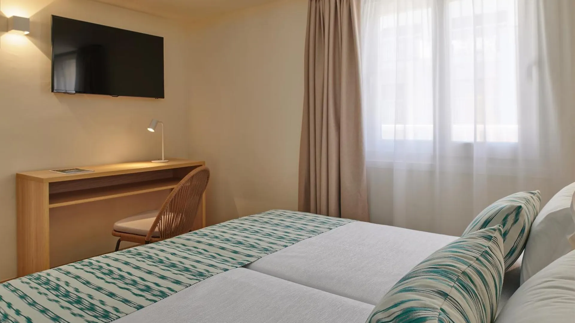 Hotel Grupotel Mar De Menorca Es Canutells